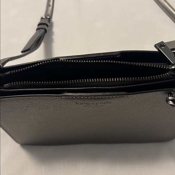Kate Spade Eva Metallic Silver Crossbody bag pebbled leather medium jewel tone - Picture 4 of 16